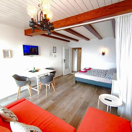 Mooki Mountain & Pool Gerlitzen Apartment Kanzelhohe Bagian luar foto