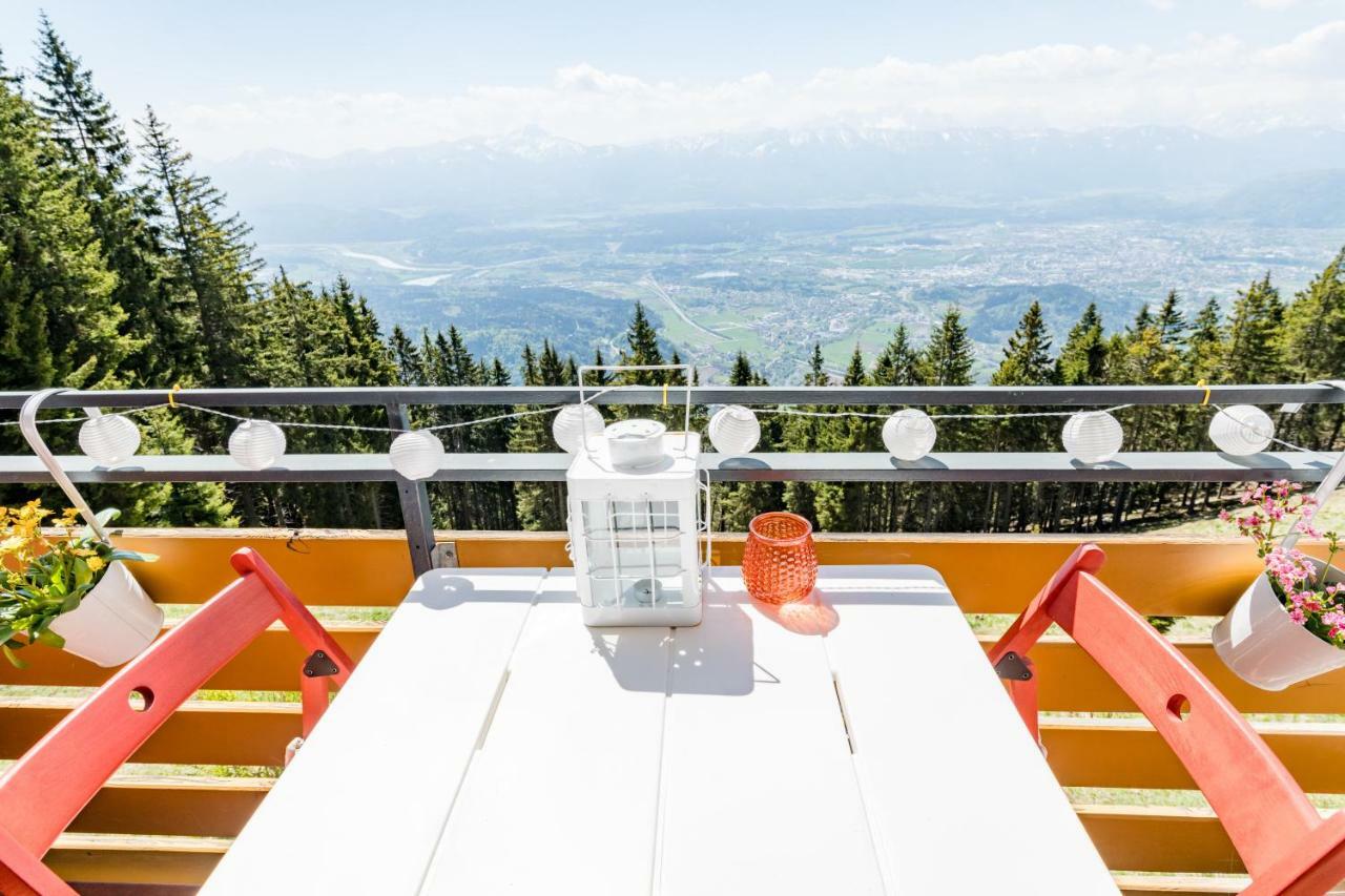 Mooki Mountain & Pool Gerlitzen Apartment Kanzelhohe Bagian luar foto
